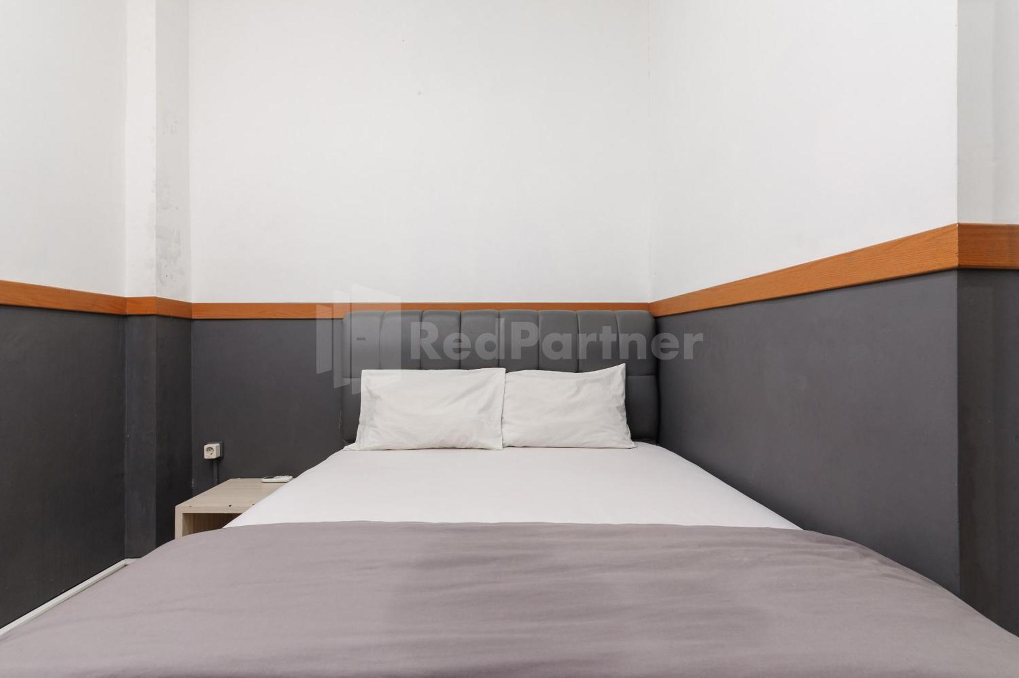 Ian Hotel Jaksa Mitra Reddoorz Джакарта Экстерьер фото